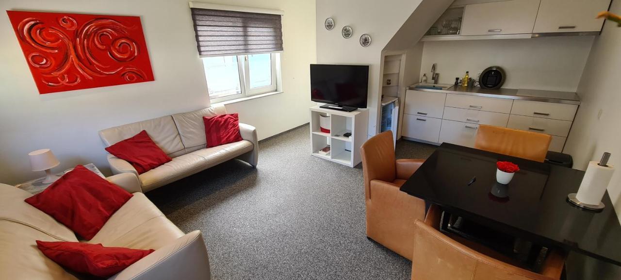 Roos Guesthouse Holiday Appartements Valkenburg aan de Geul Exterior photo